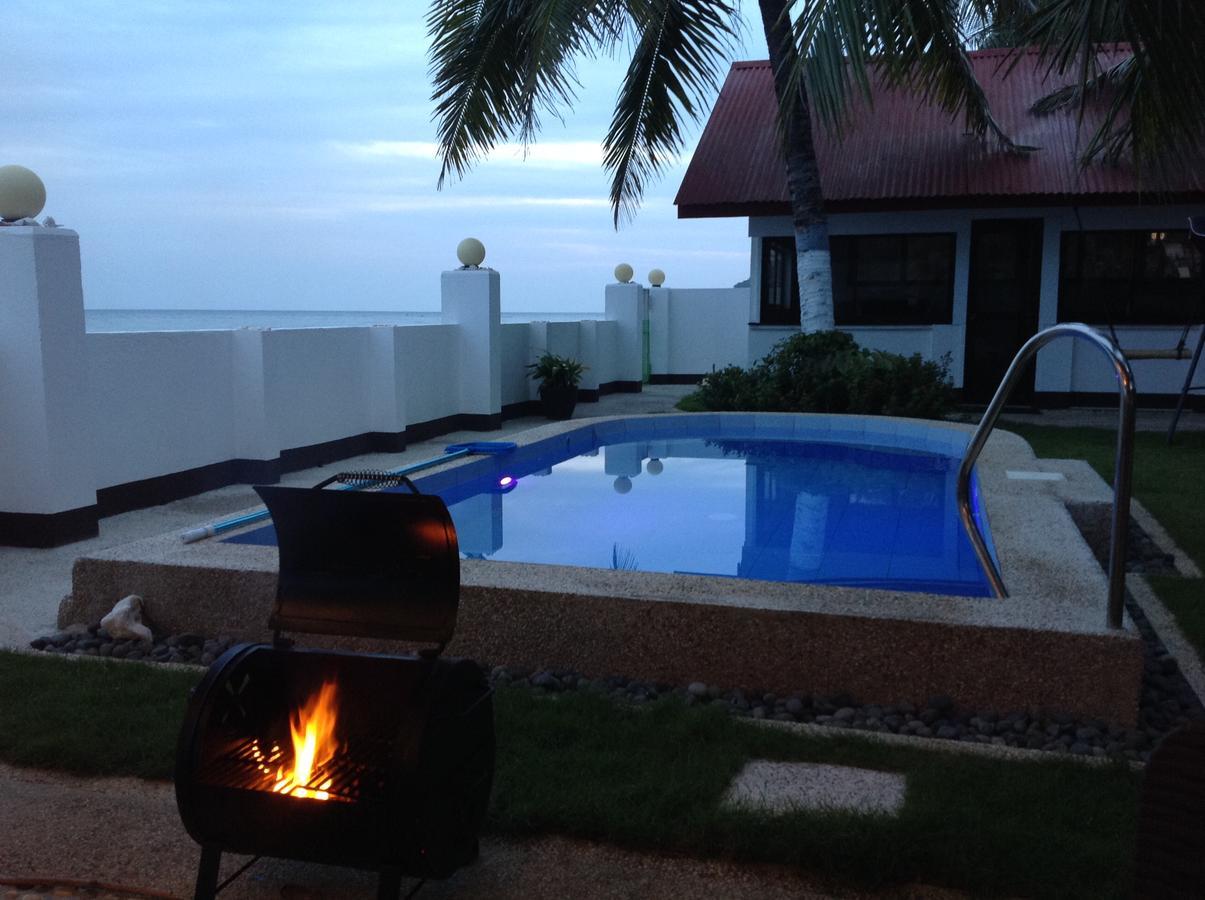 Bamboo Beachhouse Dormitory Garcia Hernandez Exterior foto