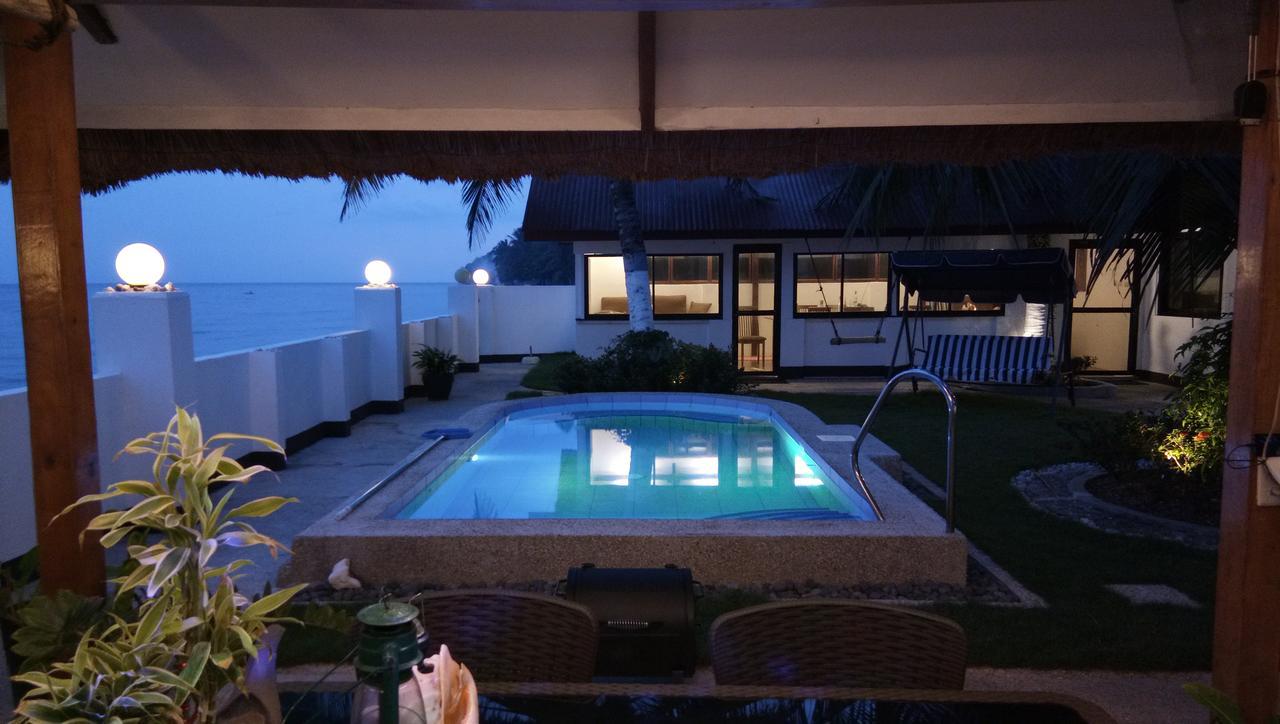 Bamboo Beachhouse Dormitory Garcia Hernandez Exterior foto