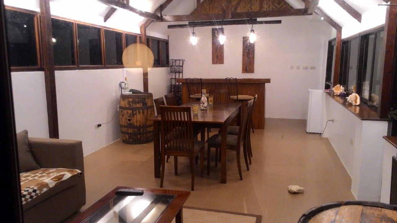 Bamboo Beachhouse Dormitory Garcia Hernandez Exterior foto