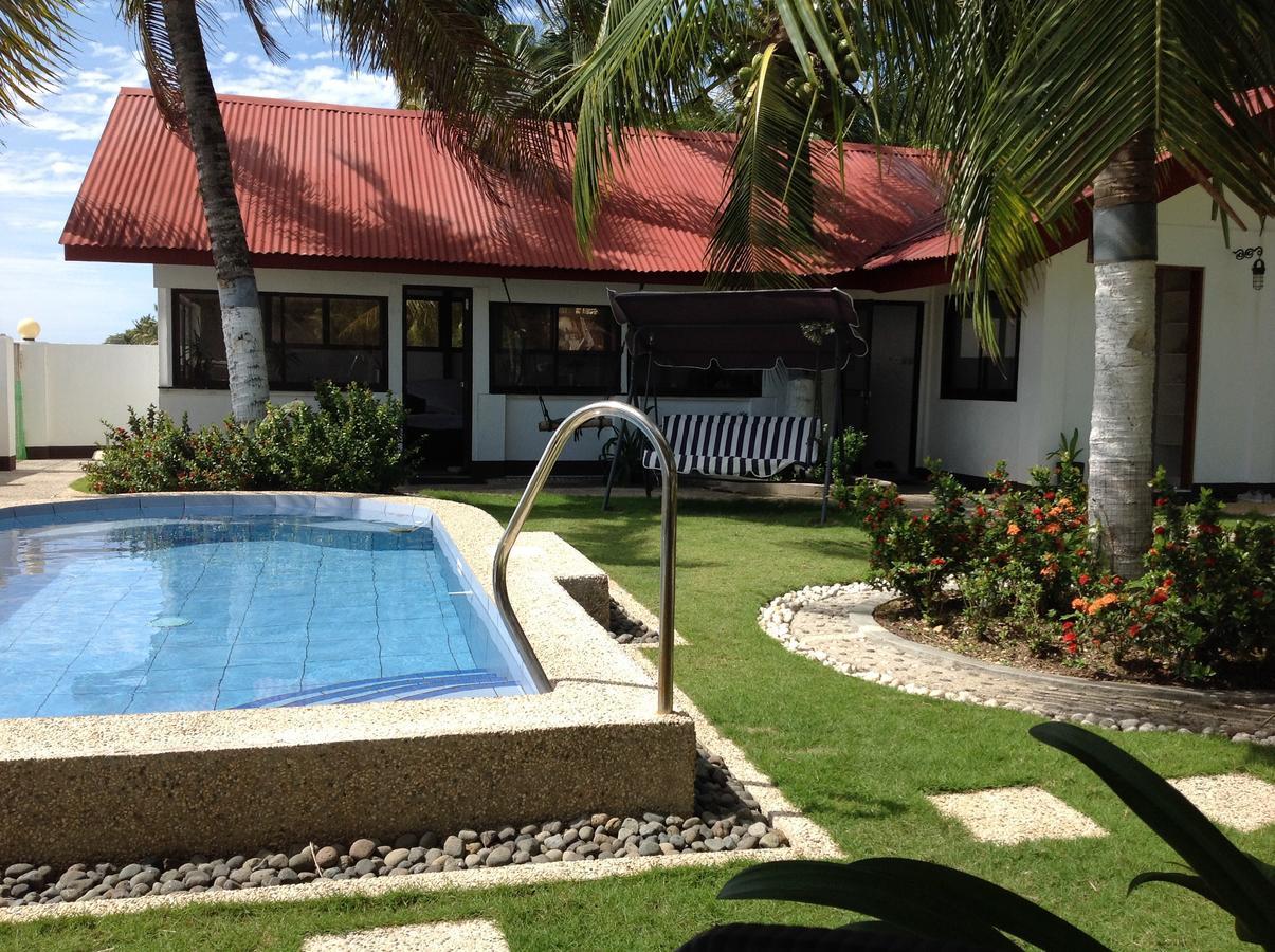 Bamboo Beachhouse Dormitory Garcia Hernandez Exterior foto